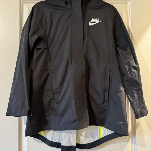 NEW Nike Big Kids Girl's Sportswear Rain/Wind Jacket Size Large Black NWOT - Picture 3 of 7